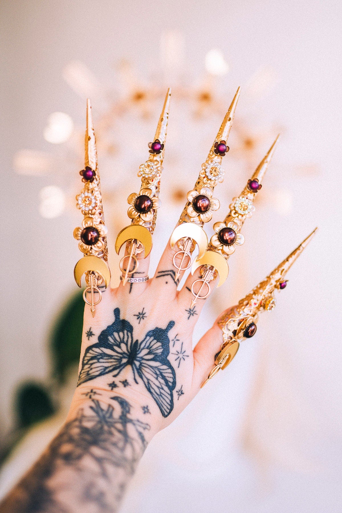 Sagittarius Zodiac Sign Gold Finger Claw 1 piece Nails Jewellery Halloween Sugar Skull Photo Props Lavender Jewelry