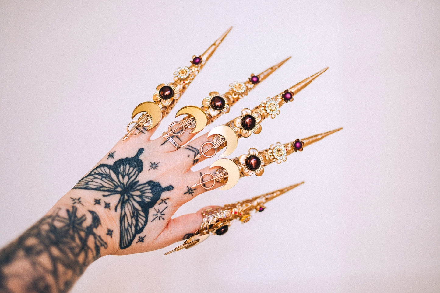 Sagittarius Zodiac Sign Gold Finger Claw 1 piece Nails Jewellery Halloween Sugar Skull Photo Props Lavender Jewelry