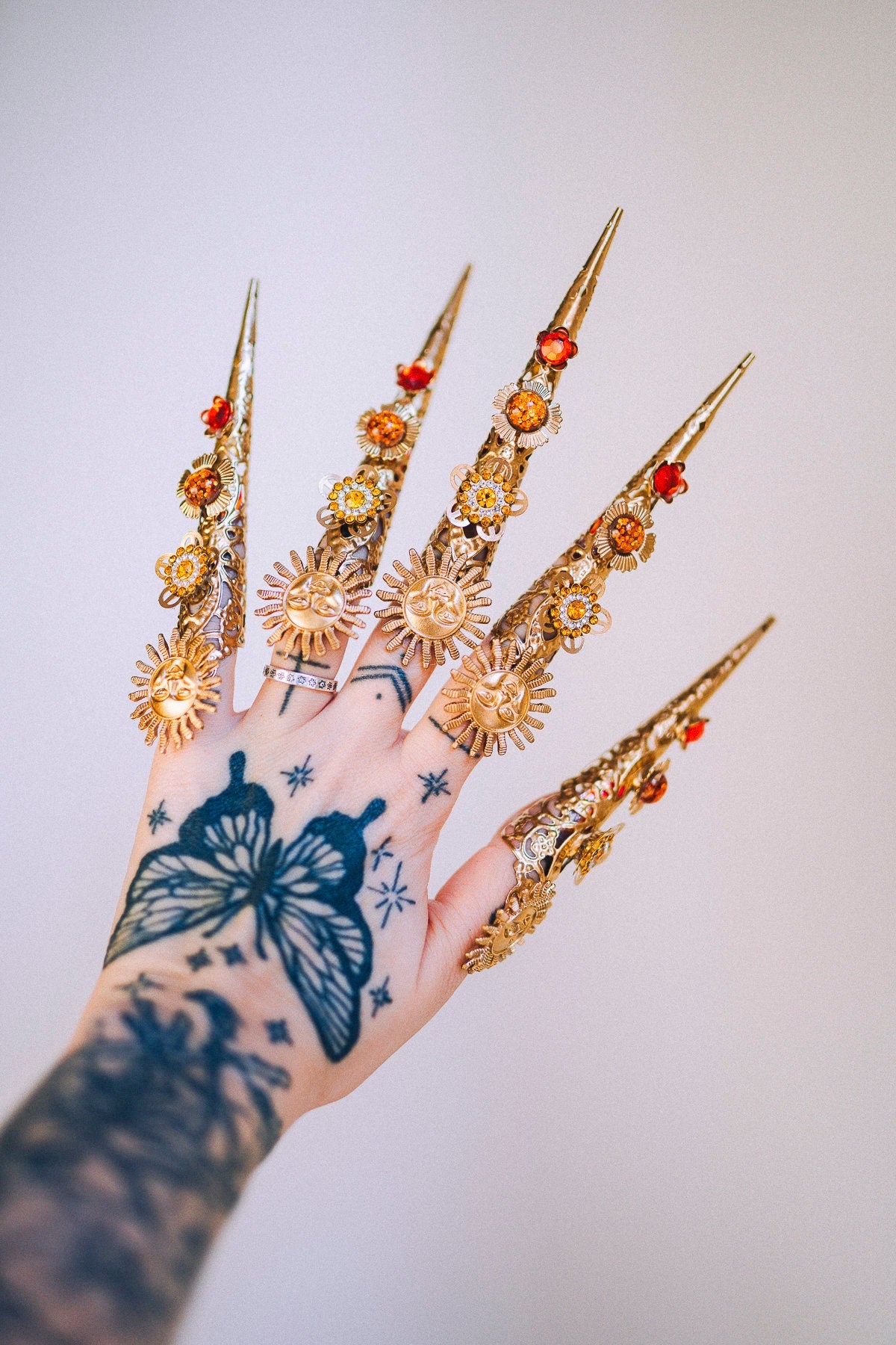 Leo Zodiac Sign Gold Finger Claw 1 piece Nails Jewellery Halloween Gold Fingers Sugar Skull Photo Props Yellow Jewelry