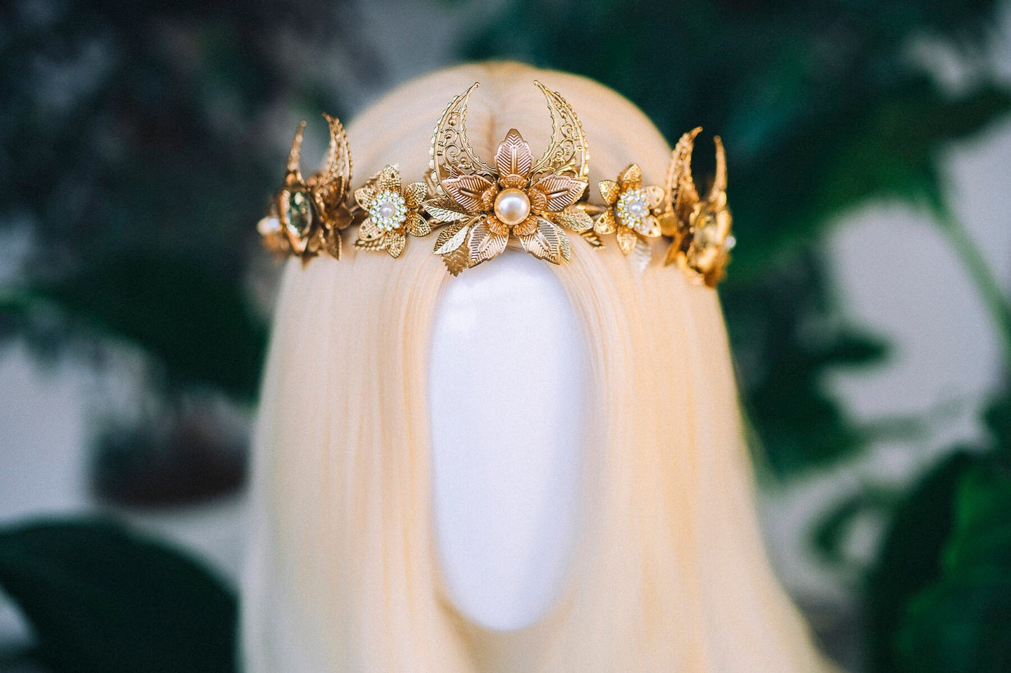 Gold moon crown, Gold flower crown, Elf Crown, Elven tiara, Fairy Crown, Flower Crown, Wedding Tiara, Bridal headpiece, Flower hair wreath