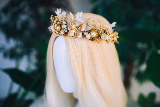 Beige Flower Crown Flower Tiara Celestial Gold Wedding Headpiece Headband Fairy White Flower Wedding Crown Boho Bride Crystal Crown