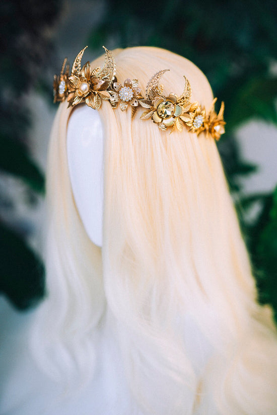 Gold moon crown, Gold flower crown, Elf Crown, Elven tiara, Fairy Crown, Flower Crown, Wedding Tiara, Bridal headpiece, Flower hair wreath