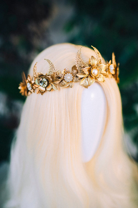 Gold moon crown, Gold flower crown, Elf Crown, Elven tiara, Fairy Crown, Flower Crown, Wedding Tiara, Bridal headpiece, Flower hair wreath