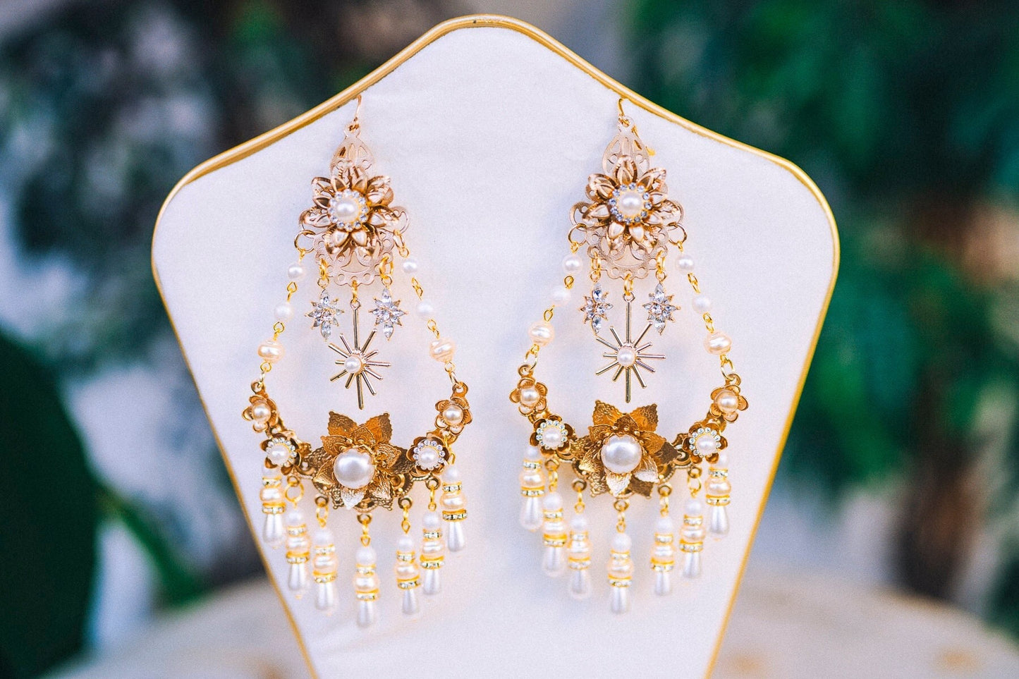 Romantic Flower earrings Gold earrings Celestial Earrings Floral earrings Wedding accessories Festival fashion Bridal earrings