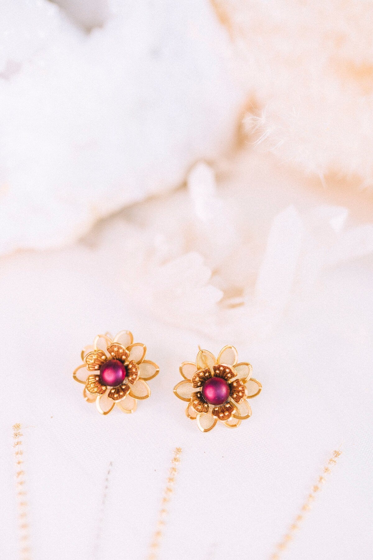 Flower earrings Festival earrings Gold boho earrings Summer earrings Flower jewellery Wedding accessories Burgundy earrings Red earrings