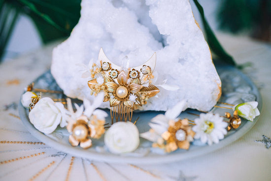 Boho Hairpins Flower Hair Comb Wedding Flowers Beige Flowers In Hair Boho Bride Dried Flower Crown Boho Chic Style Flower Hairpins