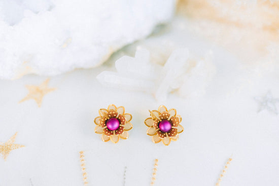 Flower earrings Festival earrings Gold boho earrings Summer earrings Flower jewellery Wedding accessories Pink earrings Floral earrings