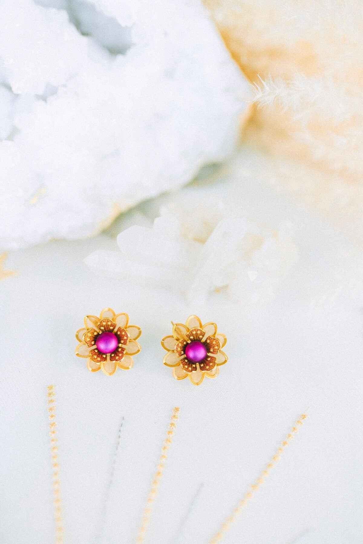 Flower earrings Festival earrings Gold boho earrings Summer earrings Flower jewellery Wedding accessories Pink earrings Floral earrings