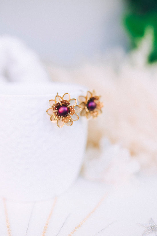 Flower earrings Festival earrings Gold boho earrings Summer earrings Flower jewellery Wedding accessories Burgundy earrings Red earrings