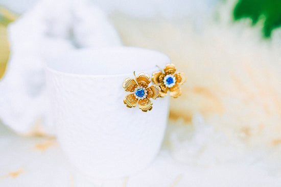 Flower earrings Festival earrings Gold boho earrings Summer earrings Flower jewellery Wedding accessories Blue earrings