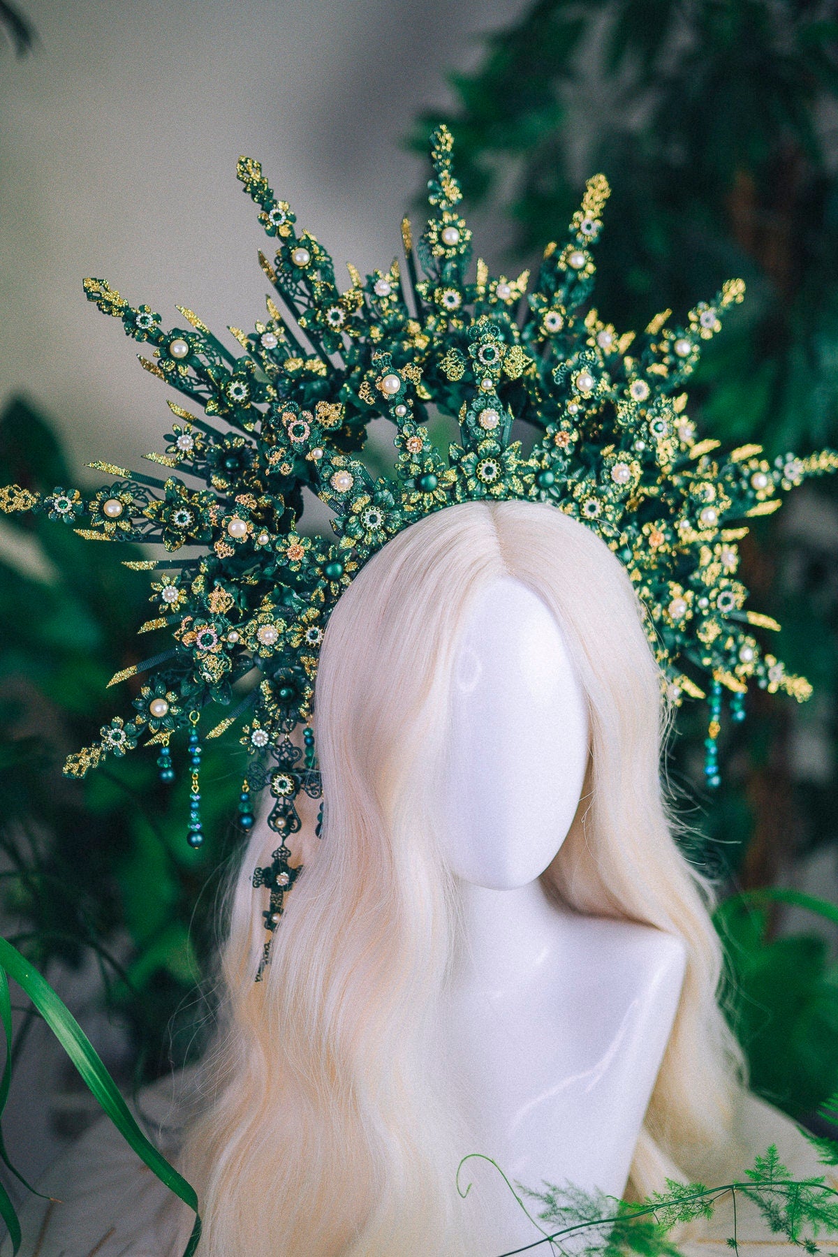 Green halo crown Green crown Tiara Crown Headband Headpiece Headdress Jewellery Accessories Halo Diadem Glitter crown Fairy crown Gothic