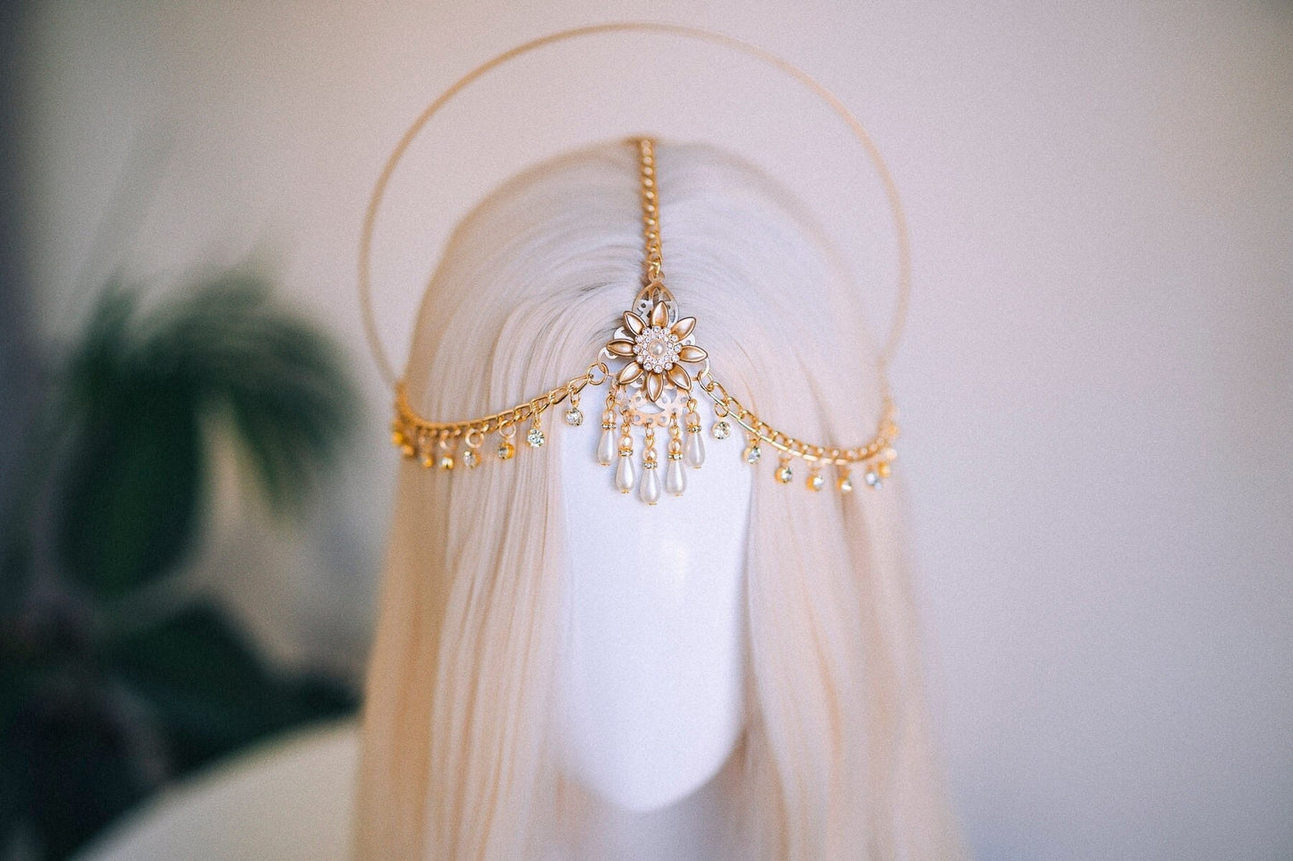 Gold halo crown with pearl beads, Wedding boho crown, Gold wedding crown, Wedding crown, Goddess headpiece, Goddess crown, Festival crown