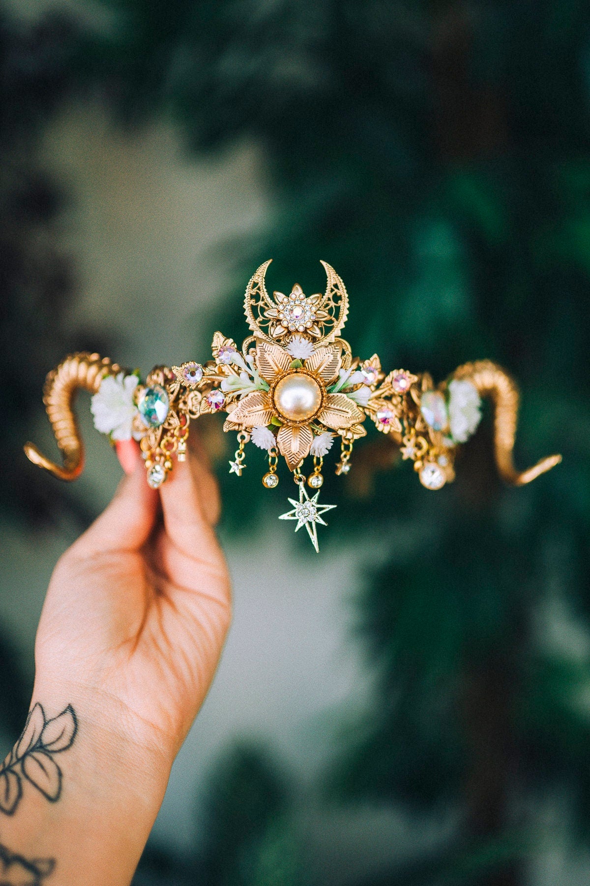 Aries Crown Zodiac Signs jewellery Fairy crown Gold horns Headpiece Gold tiara Birthday crown Flower crown Burning Man Halloween Accessories