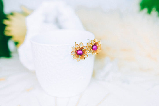 Flower earrings Festival earrings Gold boho earrings Summer earrings Flower jewellery Wedding accessories Pink earrings Floral earrings