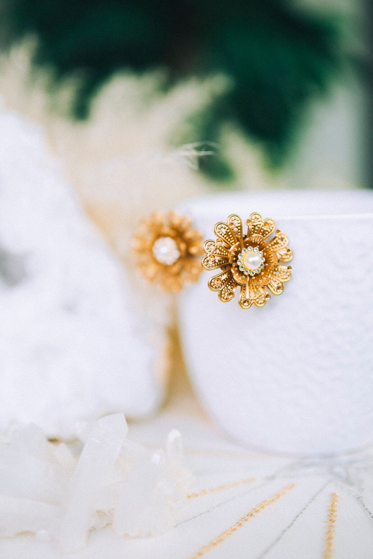 Flower earrings Festival earrings Gold earrings Summer earrings Wedding accessories Beige earrings Bridal earrings Boho