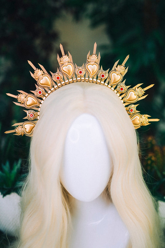 Sacred heart halo crown, Gold halo crown, Divine crown, Goddess crown, Gold crown with hearts, Queen of hearts, Halloween costume, Cosplay