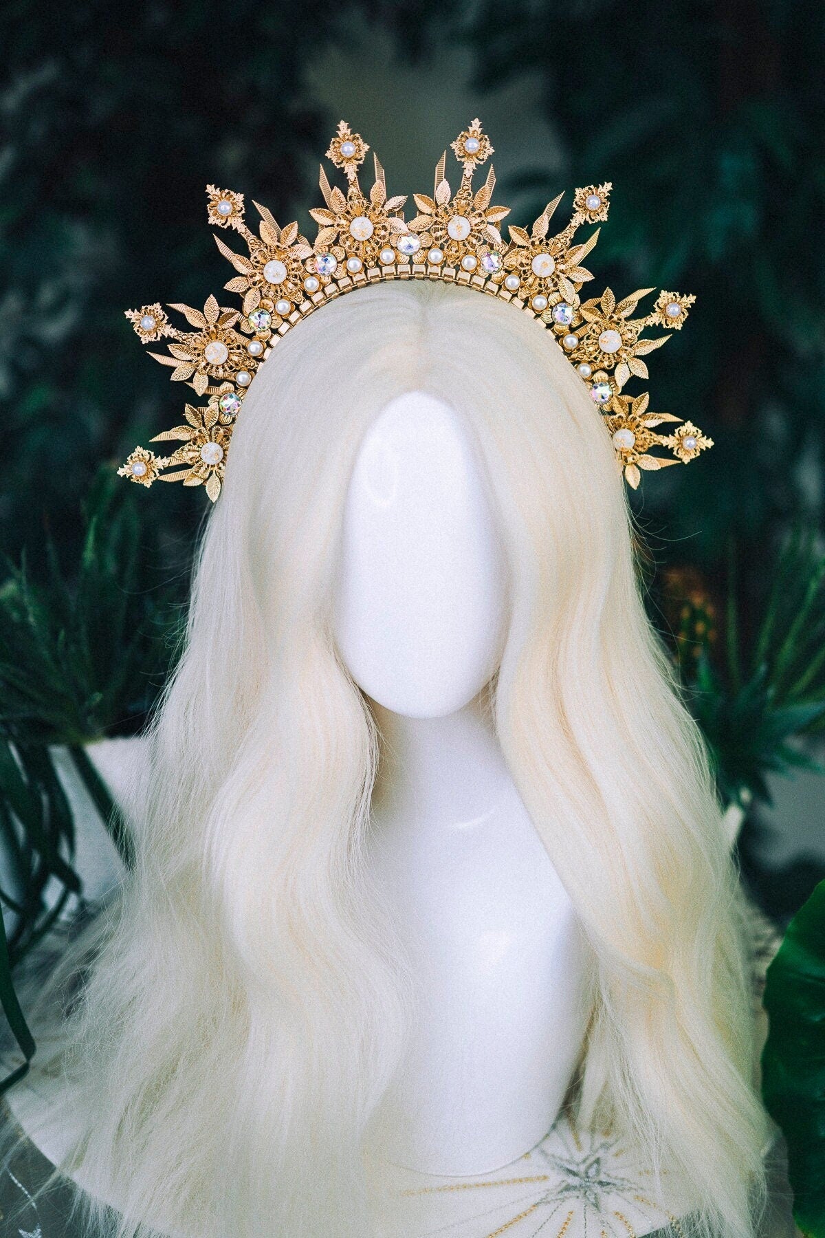 Gold halo crown, Wedding crown, Bridal headpiece, Flower crown, Wedding headpiece, Goddess crown, Fairy crown, Burning man, Halloween