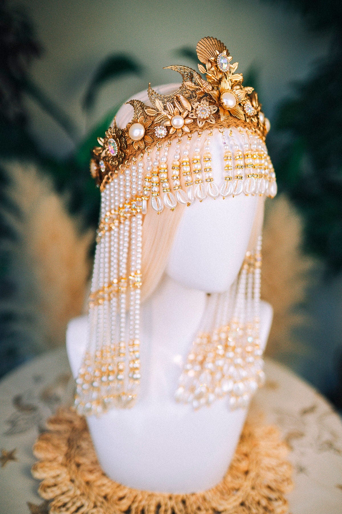 Mermaid crown White pearl crown Tiara Diadem Jewellery Sea princess Gold crown Halloween Mermaid costume Goddess Crown Shell crown Boho