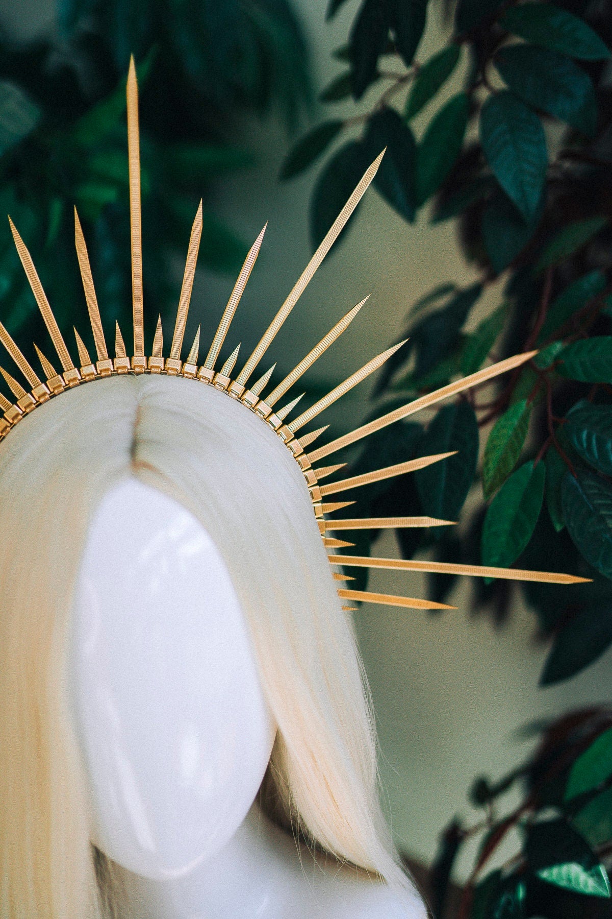 Gold halo crown, Halo crown, Halo headband, Wedding crown, Bridal headpiece, Wedding hair accessories, Gold crown, Bridal crown, Boho crown