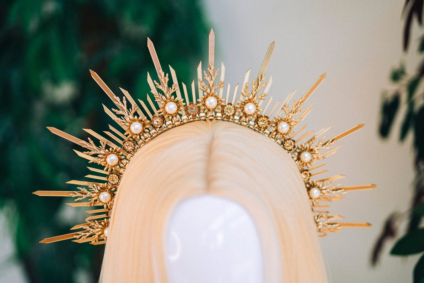 Gold halo crown, Wedding headpiece, Wedding crown, Bridal headpiece, Bridal crown, Gold crown with pearls, Goddess crown, Fairy crown, Boho