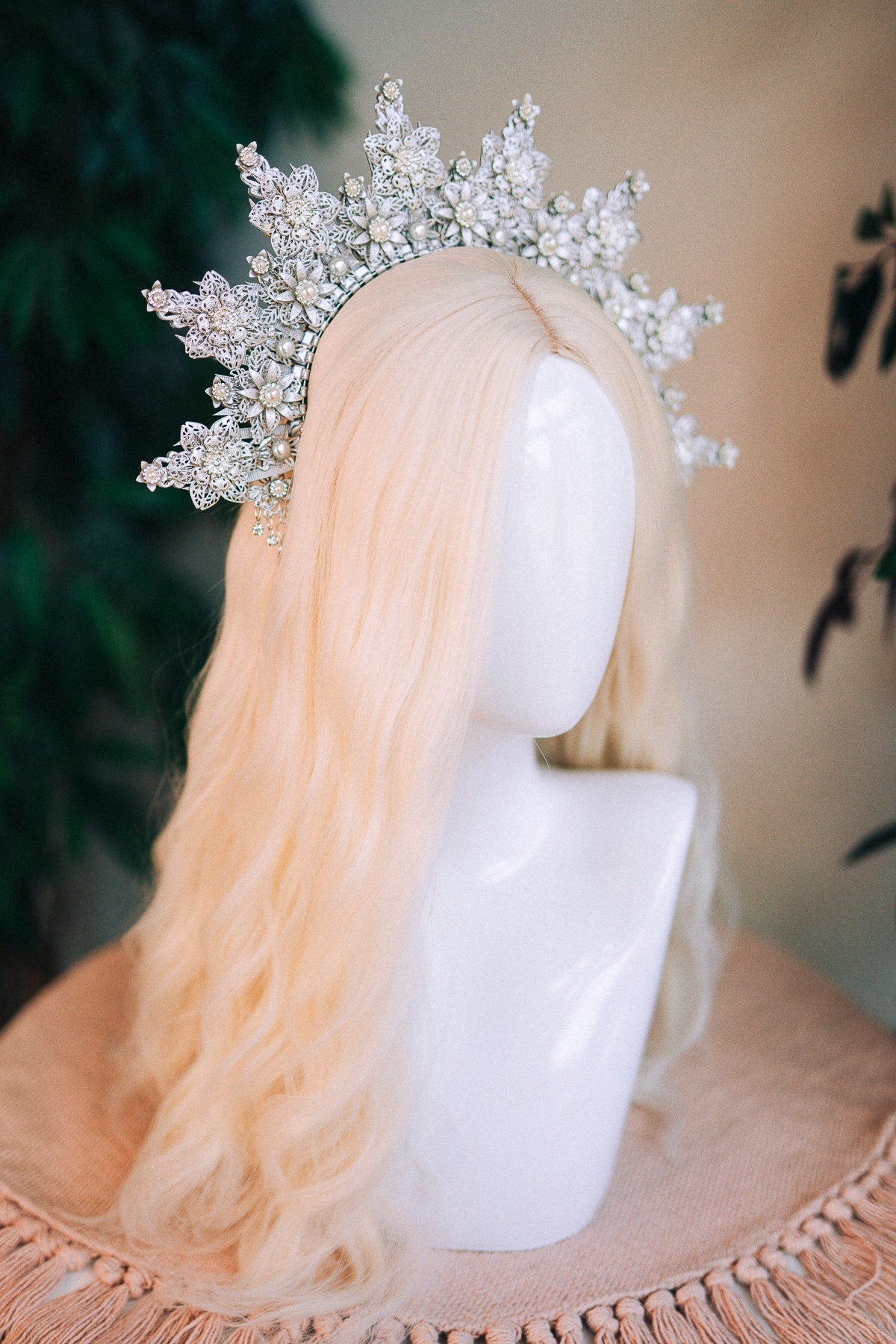 Silver halo crown, Silver crown, Silver headpiece, Bridal crown, Wedding crown, Wedding headpiece, Bridal headpiece, Fairy crown, Boho