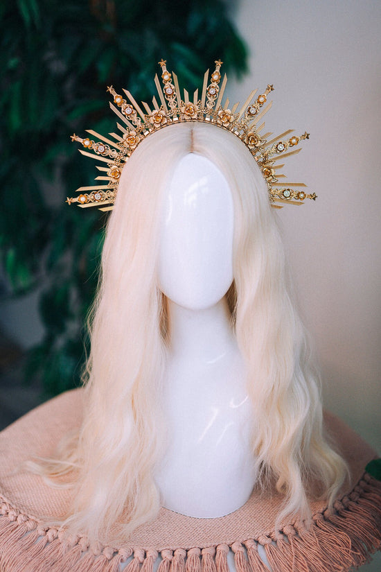 Gold halo crown, Wedding headpiece, Wedding crown, Bridal headpiece, Bridal crown, Gold crown with pearls, Goddess crown, Fairy crown, Boho