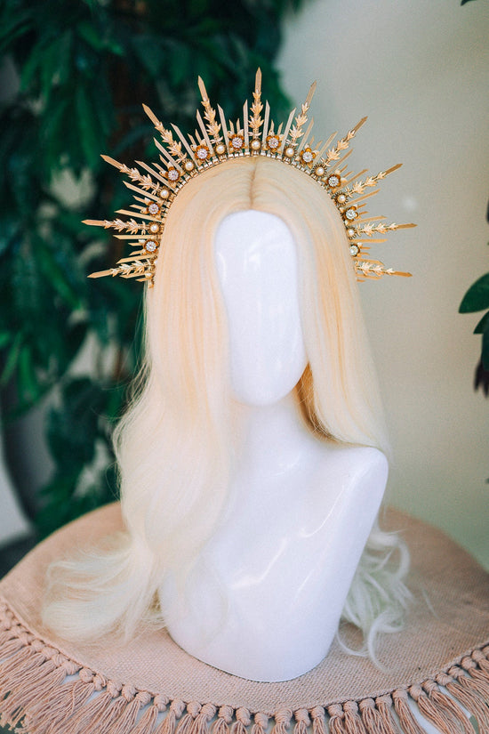 Gold halo crown, Wedding headpiece, Wedding crown, Bridal headpiece, Bridal crown, Gold crown with pearls, Goddess crown, Fairy crown, Boho