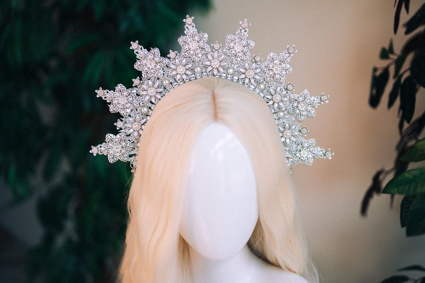 Silver halo crown, Silver crown, Silver headpiece, Bridal crown, Wedding crown, Wedding headpiece, Bridal headpiece, Fairy crown, Boho