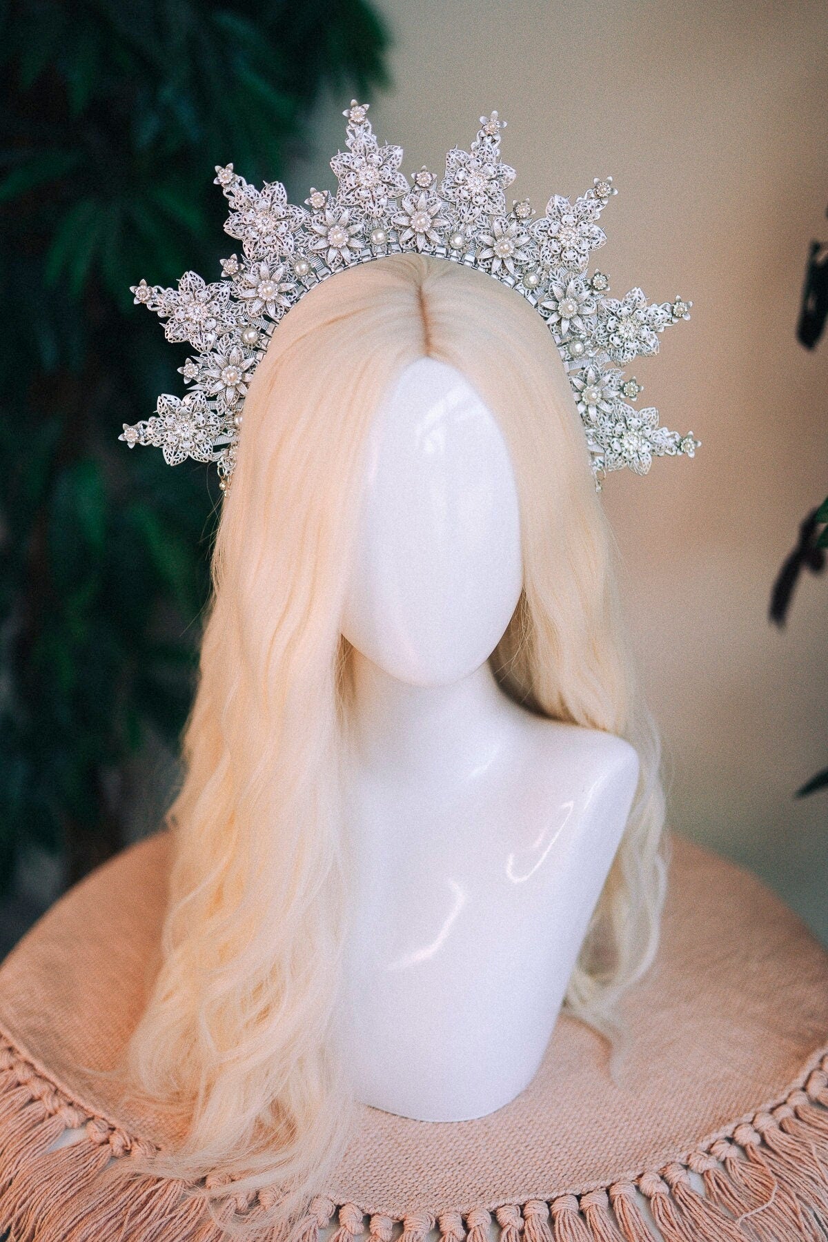 Silver halo crown, Silver crown, Silver headpiece, Bridal crown, Wedding crown, Wedding headpiece, Bridal headpiece, Fairy crown, Boho