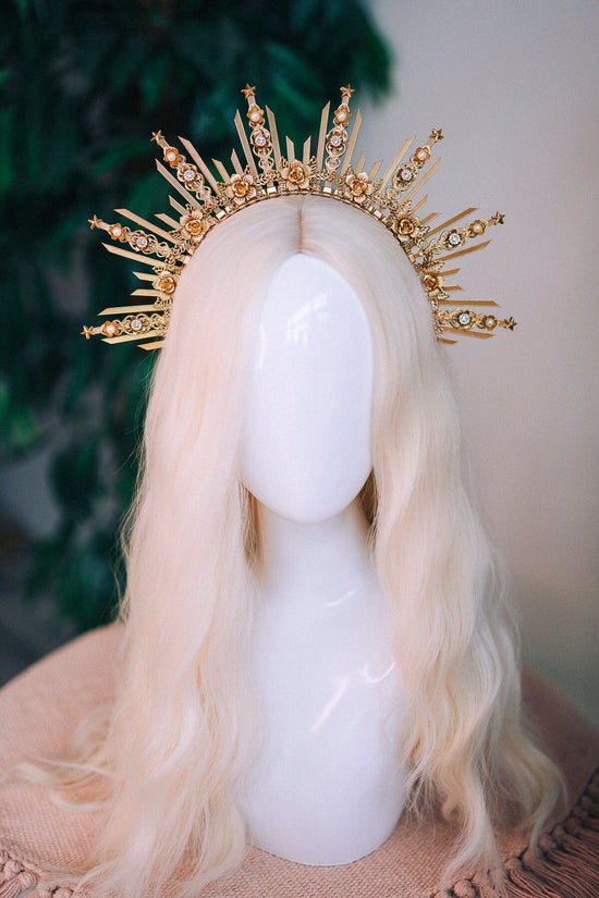 Gold halo crown, Wedding headpiece, Wedding crown, Bridal headpiece, Bridal crown, Gold crown with pearls, Goddess crown, Fairy crown, Boho