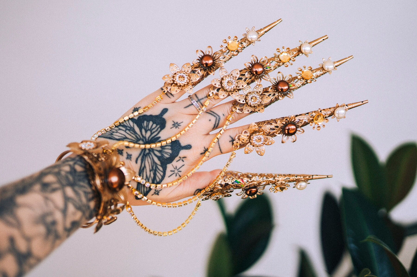 Flower Finger Claws, Gold Bracelet, Nails Jewellery, Halloween costume, Filigree Jewellery, Gold Finger Jewellery, Photo props, Burning man