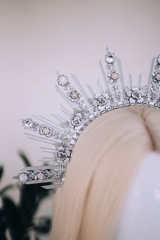 Silver halo crown, Silver crown, Silver headpiece, Bridal crown, Wedding crown, Wedding headpiece, Bridal headpiece, Fairy crown, Boho