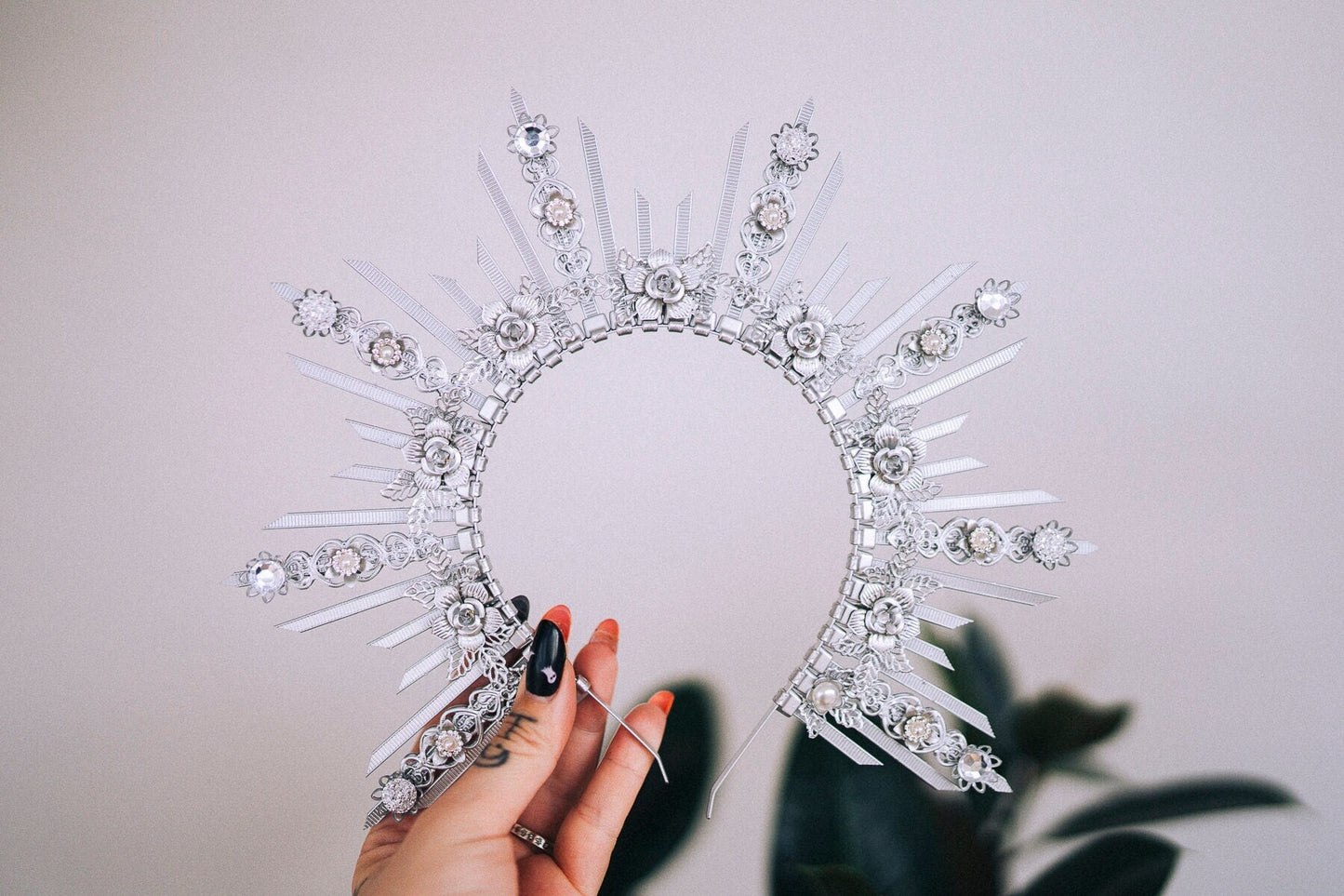 Silver halo crown, Silver crown, Silver headpiece, Bridal crown, Wedding crown, Wedding headpiece, Bridal headpiece, Fairy crown, Boho