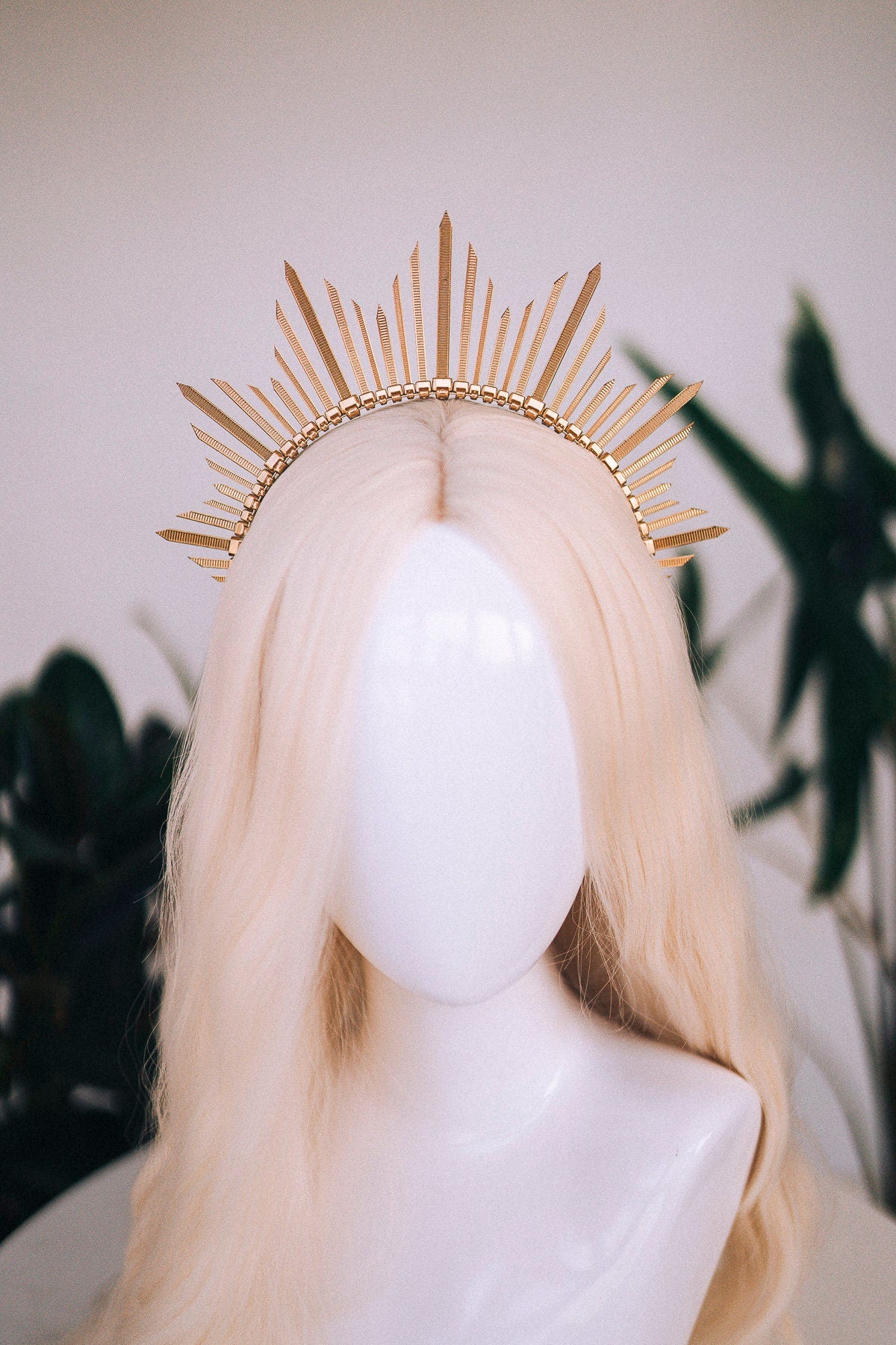 Gold halo crown, Halo crown, Halo headband, Wedding crown, Bridal headpiece, Wedding hair accessories, Gold crown, Bridal crown