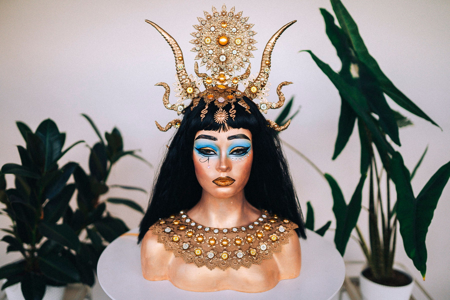 Cleopatra Crown, Egyptian Sun Headdress, Festival Accessories, Gold Horned Headpiece, Carnival Costume, Halloween Queen Crown,Carnival crown