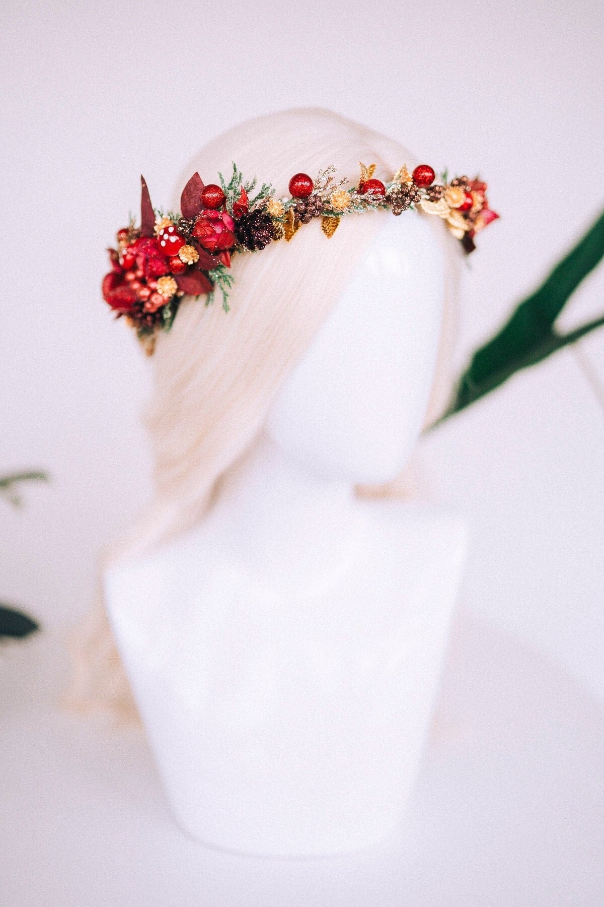 Christmas flower crown, Christmas hair wreath, Christmas wreath, Christmas party, Christmas outfit, Flower headband, Christmas headband