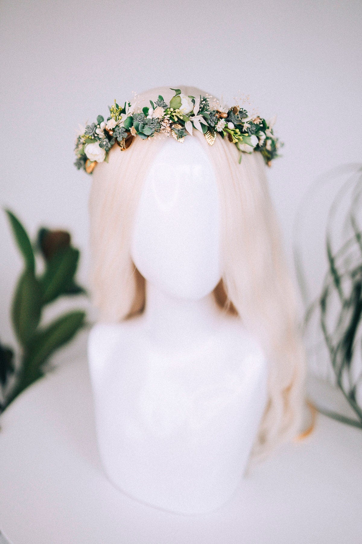 White flower crown, Greenery flower crown, Flower hair wreath, Wedding crown, Bridal crown, Flower crown, Flower headband, Boho style