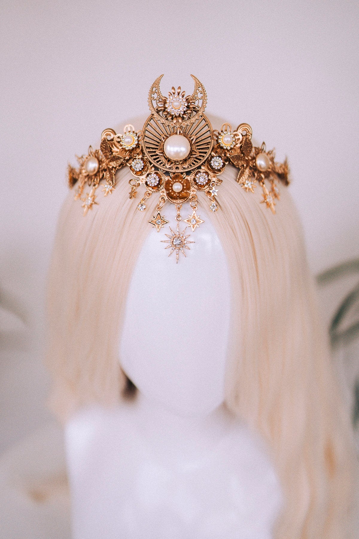 Gold tiara, Bridal crown, Wedding crown, Bridal headpiece, Wedding headpiece, Boho bride, Festival bride, Gold crown, Gold headpiece