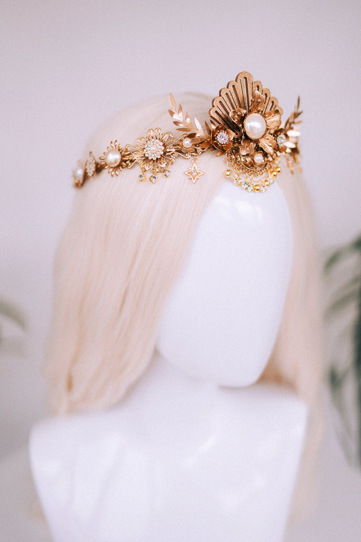 Gold tiara, Bridal crown, Wedding crown, Bridal headpiece, Wedding headpiece, Boho bride, Festival bride, Gold crown, Gold headpiece