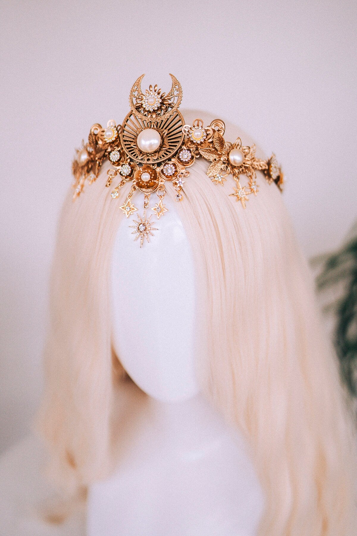 Gold tiara, Bridal crown, Wedding crown, Bridal headpiece, Wedding headpiece, Boho bride, Festival bride, Gold crown, Gold headpiece