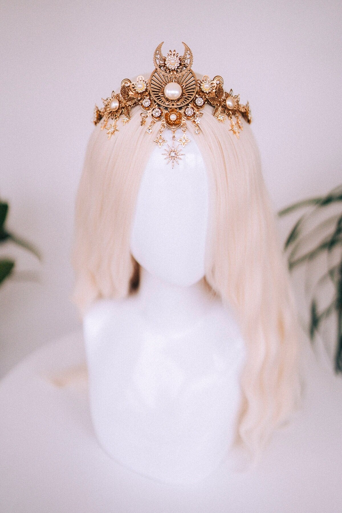 Gold tiara, Bridal crown, Wedding crown, Bridal headpiece, Wedding headpiece, Boho bride, Festival bride, Gold crown, Gold headpiece