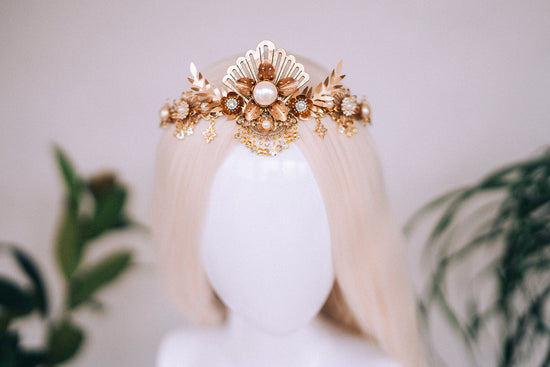 Gold tiara, Bridal crown, Wedding crown, Bridal headpiece, Wedding headpiece, Boho bride, Festival bride, Gold crown, Gold headpiece