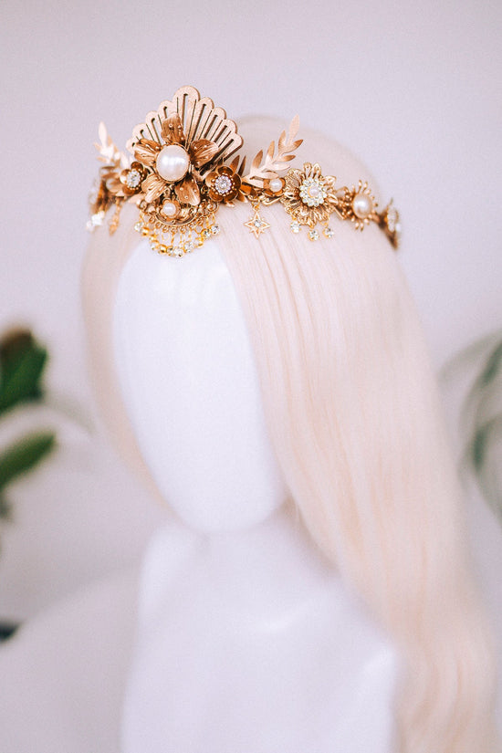 Gold tiara, Bridal crown, Wedding crown, Bridal headpiece, Wedding headpiece, Boho bride, Festival bride, Gold crown, Gold headpiece