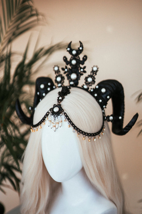 Black Aries crown, Aries Zodiac Signs, Zodiac jewellery, Aries crown, Horns crown, Black crown, Burning man, Halloween costume, Black horns