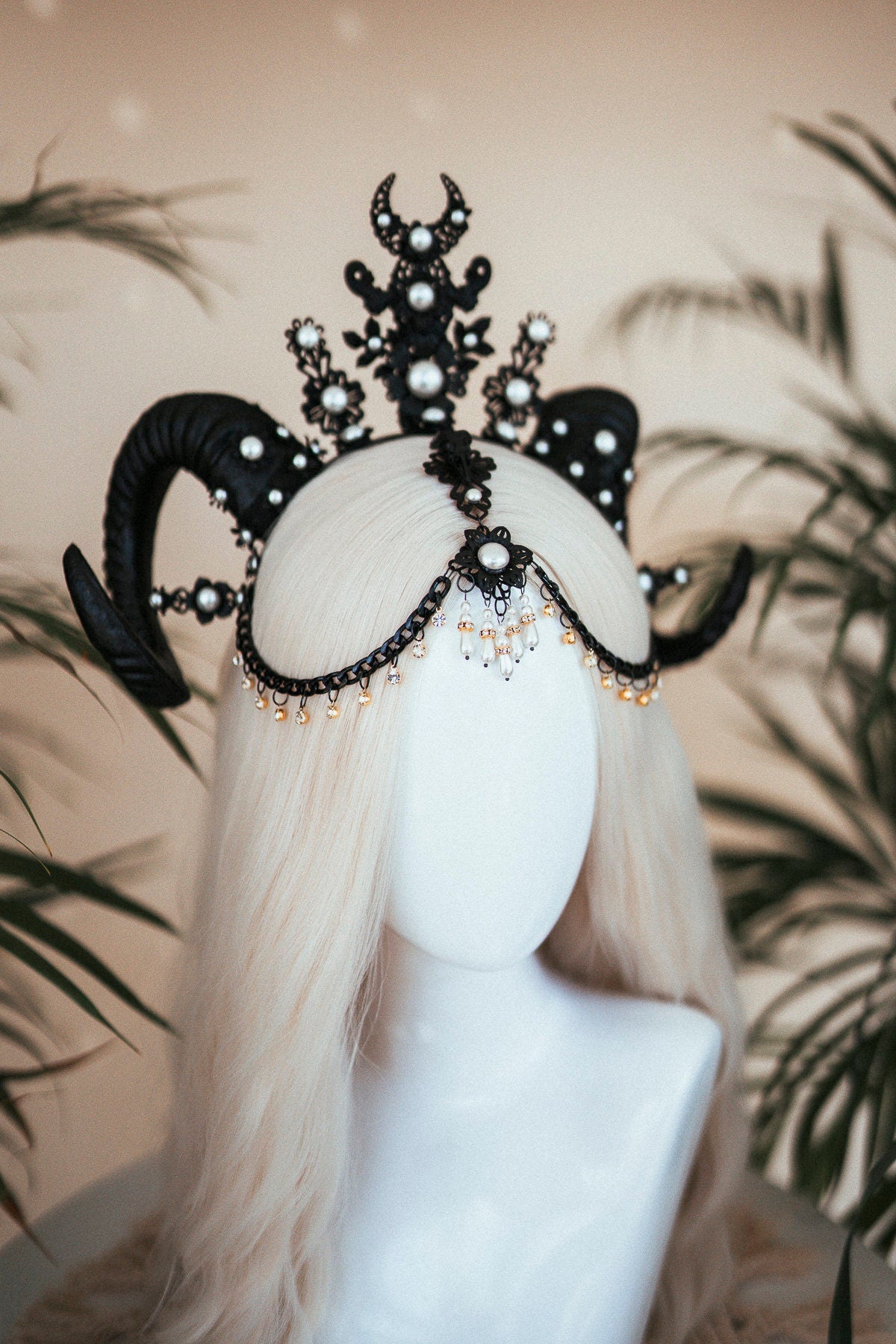 Black Aries crown, Aries Zodiac Signs, Zodiac jewellery, Aries crown, Horns crown, Black crown, Burning man, Halloween costume, Black horns