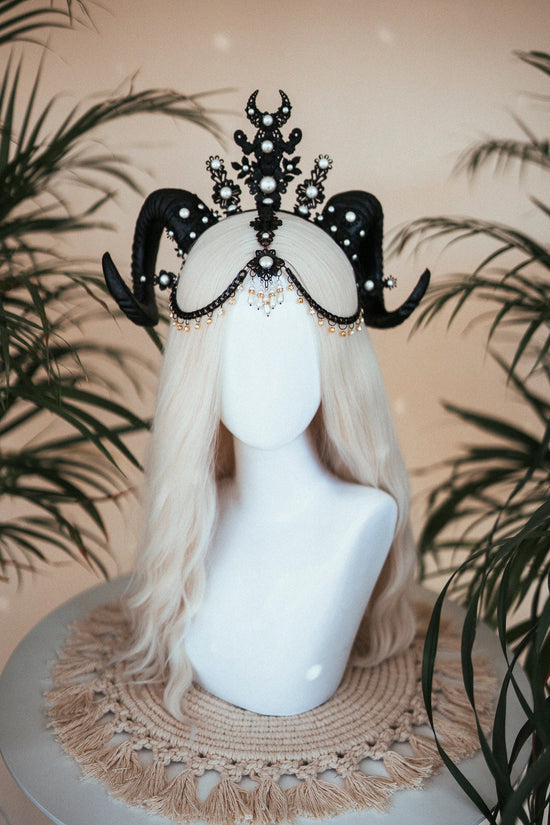 Black Aries crown, Aries Zodiac Signs, Zodiac jewellery, Aries crown, Horns crown, Black crown, Burning man, Halloween costume, Black horns