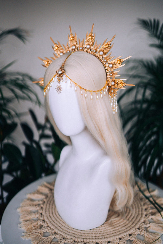 Gold halo crown, Bridal headpiece, Halo headpiece, Gold crown, Flower crown, Bridal crown, Wedding headpiece, Festival crown, Wedding crown