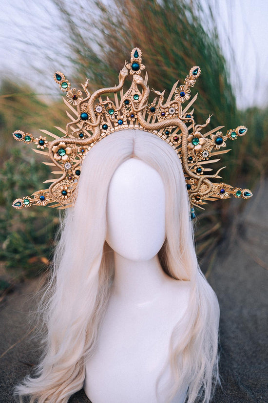 Medusa halo crown, Medusa Gorgon, Medusa gold crown, Gold headpiece, Gold halo with snakes, Medusa costume, Halloween costume, Emerald crown