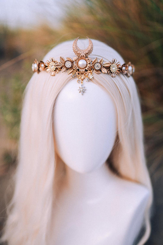 Gold tiara, Bridal crown, Wedding crown, Bridal headpiece, Wedding headpiece, Boho bride, Festival bride, Gold crown, Gold headpiece