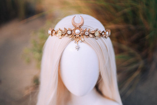 Gold tiara, Bridal crown, Wedding crown, Bridal headpiece, Wedding headpiece, Boho bride, Festival bride, Gold crown, Gold headpiece